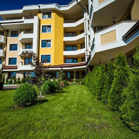 Emilia Romana Apartment *